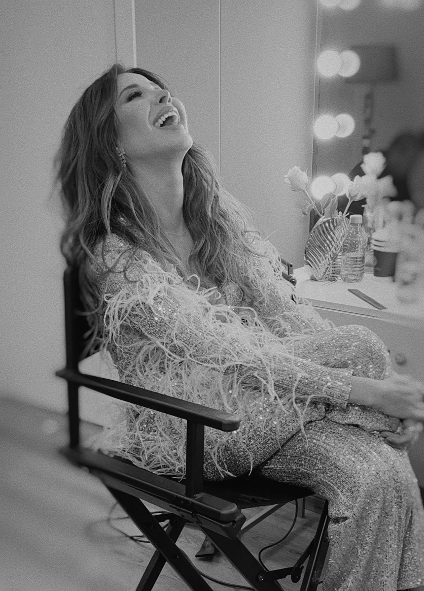 NancyAjram's tweet photo. The night of nights! ✨
#Trio_Arabic_Night 
@Turki_alalshikh @GEA_SA @RiyadhSeason @RotanaLive @RotanaMusic https://t.co/iOzqLTWdRn