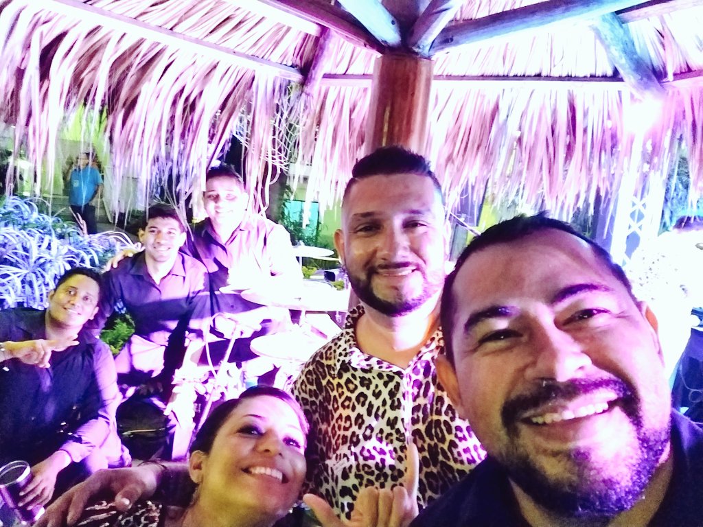 KayeLatina's tweet photo. Happy New Year 2023 🙌🙏🧠🎶🫀🫀🫀🫀🌟🌟🌟🌟🌟🌟. Wishes of Health Peace Love and Money @ArelysBustos 💋 #fanskayelatina familia!!!
God bless you 👊 @flamingo_beach https://t.co/rAZjaZQ8nC