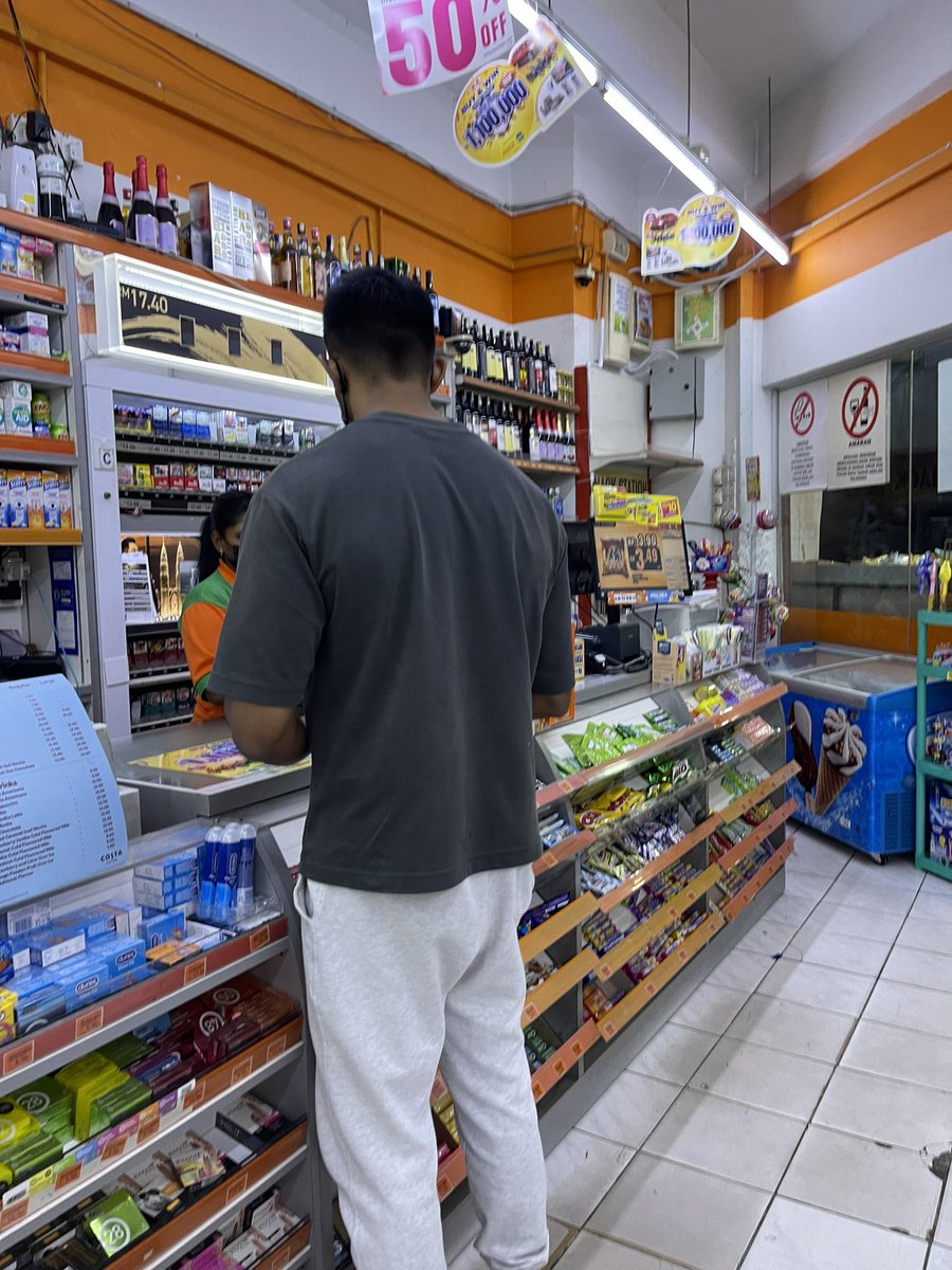 route8426's tweet photo. Indian men are fine as hell. Help. 🥵 https://t.co/epJ59Wtuhk