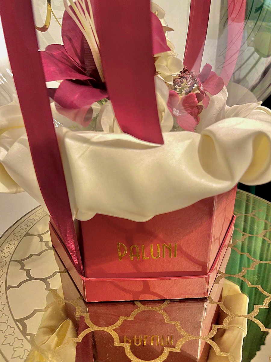 paluni_sd's tweet photo. Paluni’s chocolate flowers box
Created for Alaa❤️
#Sudan https://t.co/JAqgYynbuF