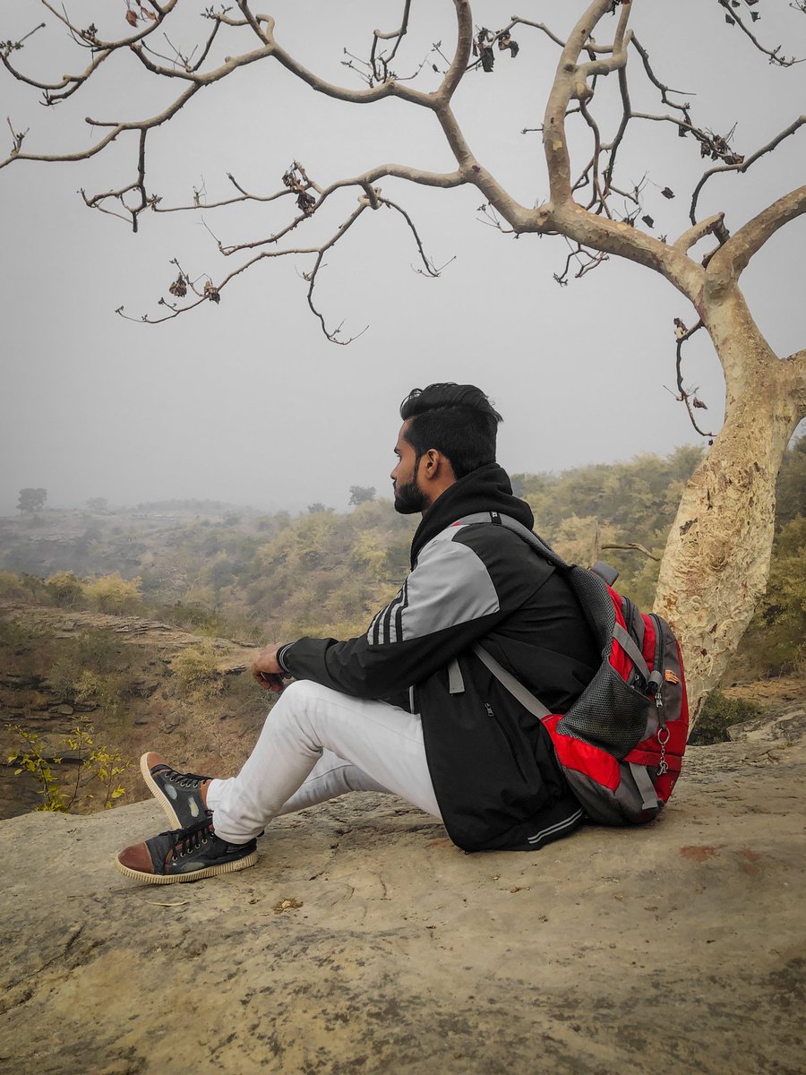 rohit_singh_096's tweet photo. And so the adventure begins ⚡🔥
.
.
.
#NewYear2023 #rohit096 #onewaylife #rohitsingh096 #rstheeditor #imrohitsingh #blw #varanasi #one_way_life #NewYear #hyrohitsingh https://t.co/Ikm34NBTw5