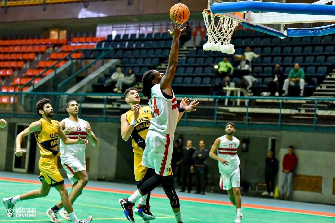 zamalekhalls's tweet photo. 📸| لقطات من فوز رجال السلة أمام الجزيرة ضمن منافسات دوري السوبر 🏀🏹

#Zamalek #MostTitledIn20C | #الزمالك https://t.co/rZ68uTAYvT