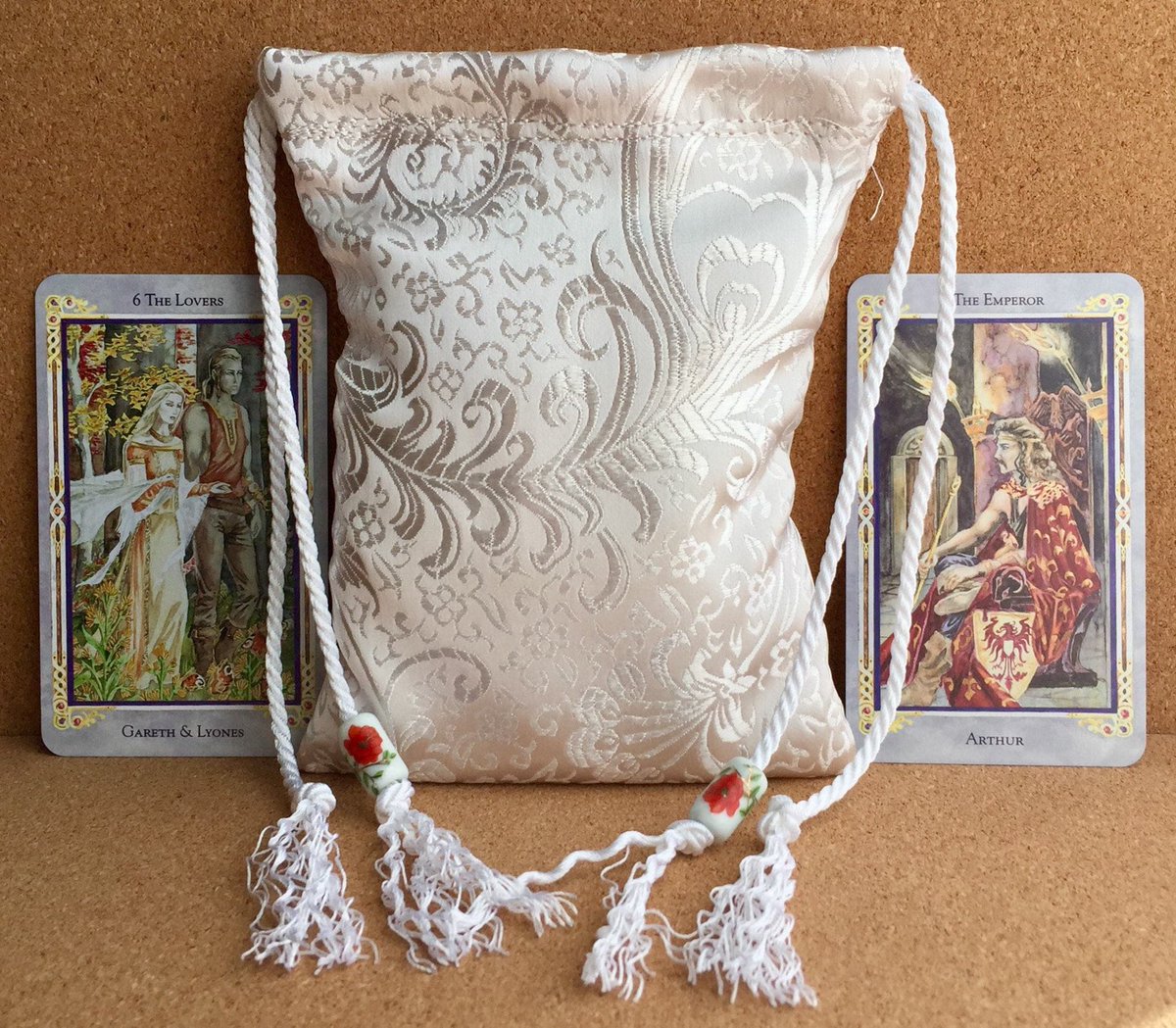 SleepingWolfCre's tweet photo. Add some shimmer to any occasion with this bag from my #etsy shop: Snowy Valentine Tarot Bag Brocade Tarot Bag Drawstring Wedding Bag Festival Concert White

https://t.co/YZ7vtJq9nW

#valentinesday #lunarnewyear #bridalbag #victorian #etsygifts #tarot #wedding #oriental #brocade https://t.co/XqwGu3TtUQ
