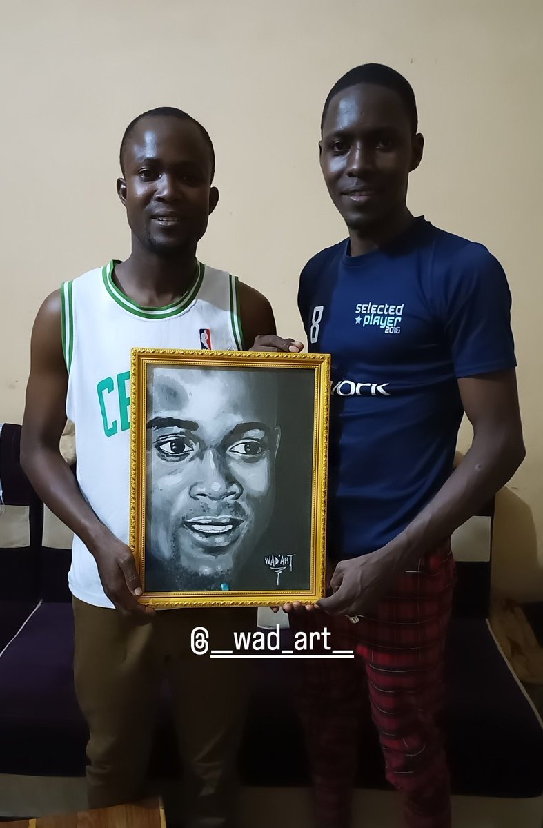 _wad_art_'s tweet photo. Remise du portrait de Kôrô Bemouss 💫😎 https://t.co/9knSobAQLa