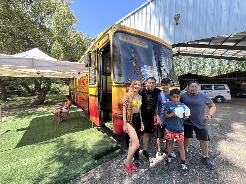 sifup's tweet photo. ¿Ya conocen el Museo Itinerante del Fútbol? Junto a @PaniniChile hemos estamos 1 y 2 de enero mostrando cultura “futbolera” en nuestro Complejo Deportivo de Pirque. Actividades entretenidas en movimiento 🚌⚽️🏆 @FIFProAmerica @FIFPRO @MindepChile @patrimonio_cl https://t.co/zwefJhEaOK