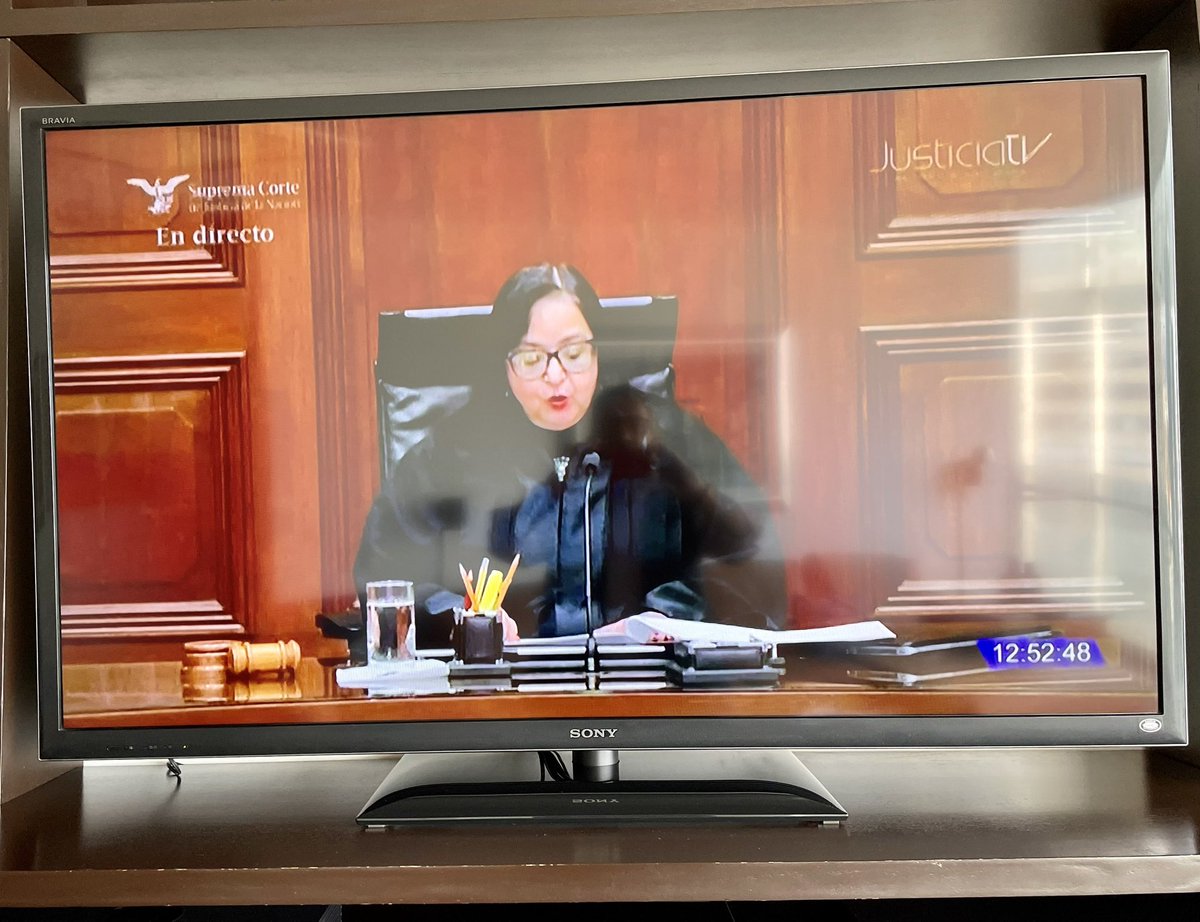 JLozanoA's tweet photo. ⚠️#ULTIIMAHORA La Ministra Norma Lucía Piña Hernández es electa como Presidenta de la @SCJN lo cual me da muchísimo gusto. Sé de su capacidad como jurista y juzgadora, y goza de intachable honorabilidad y ética. La primera mujer que presidirá nuestro máximo tribunal. Enhorabuena. https://t.co/ZhOPH3JaNv