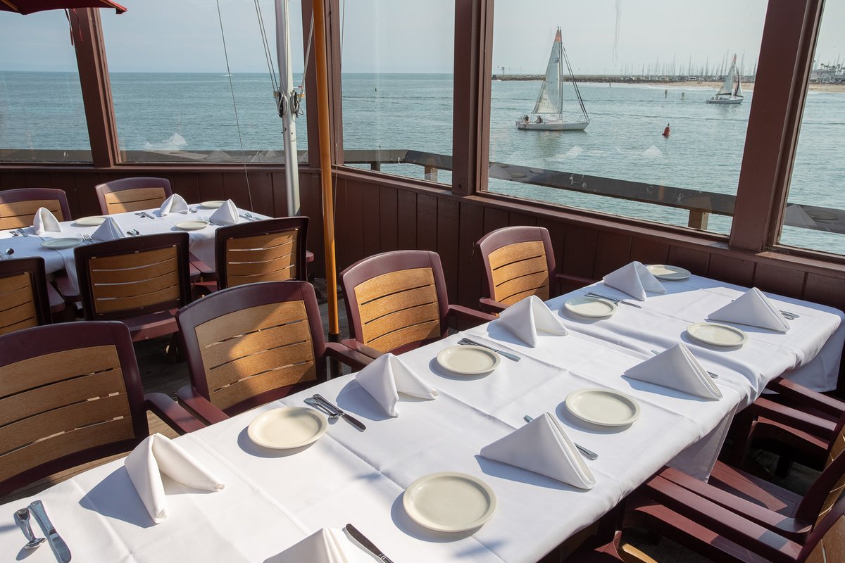 Moby Dick Restaurant tweet media