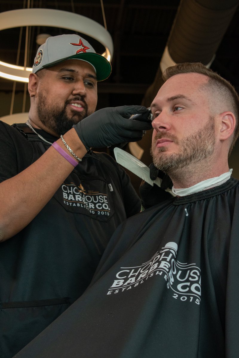 ChophouseBarber's tweet photo. What's your #NewYearsResolution ? Drop them down in the comments. https://t.co/BcoIaL5e2Z