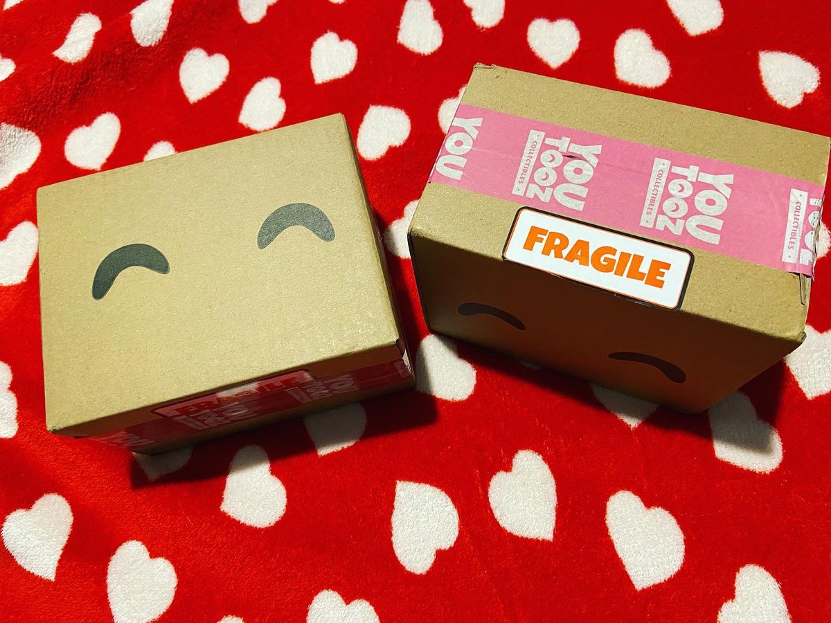 DeepDarkness__x's tweet photo. Finalmenteee ๐
piango dalla gioia, sono bellissimi ๐
Grazie #youtooz
#youtoozcollectible #thecupheadshow #thecupheadshowkingdice #thedevilcuphead #cuphead #cupheadfandom #cupheadfigure #youtoozfigures #youtoozcuphead #kingdice #thedevil #RENEWTHECUPHEADSHOW https://t.co/3rNuEuFLgW