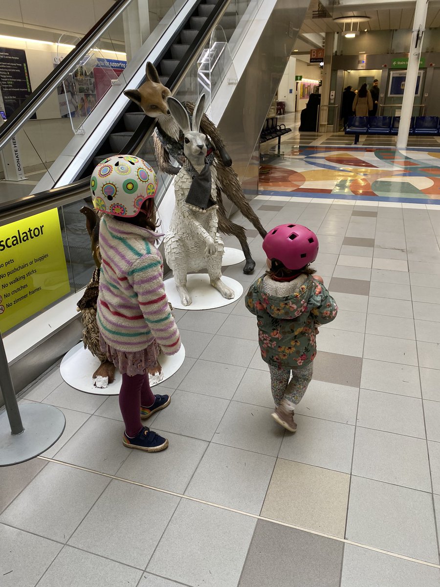 Sarah MacDonald RN MSc (@rnsarahmacd) on Twitter photo Two little pick-me-ups coming to see the Christmas creatures <a href="/ChelwestFT/">Chelsea and Westminster Hospital</a> #family #workingmum #NHS Two little pick-me-ups coming to see the Christmas creatures <a href="/ChelwestFT/">Chelsea and Westminster Hospital</a> #family #workingmum #NHS