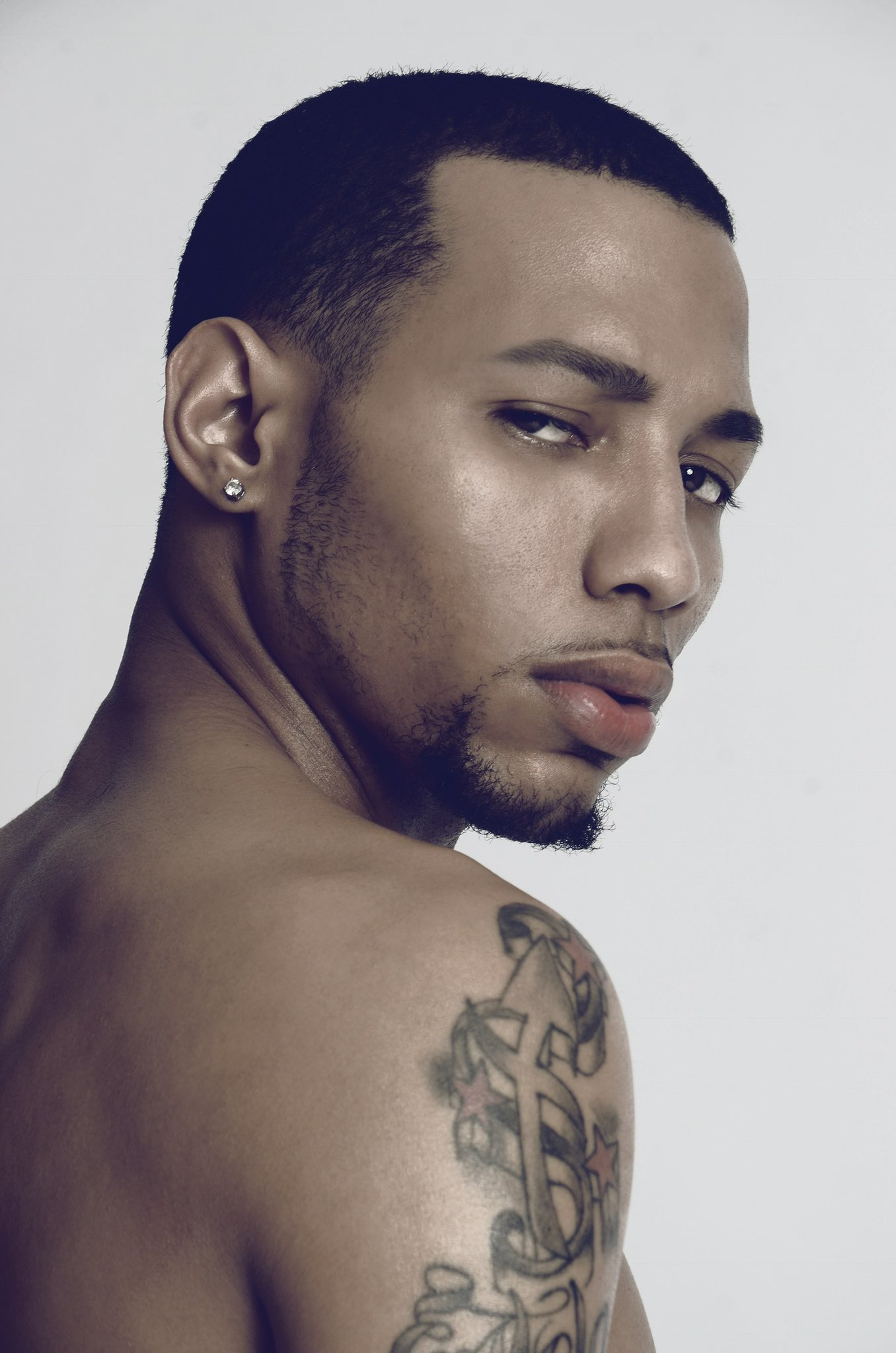 TW Pornstars - MACANA MAN. Twitter. #macanamonday #macanamondays HE IS