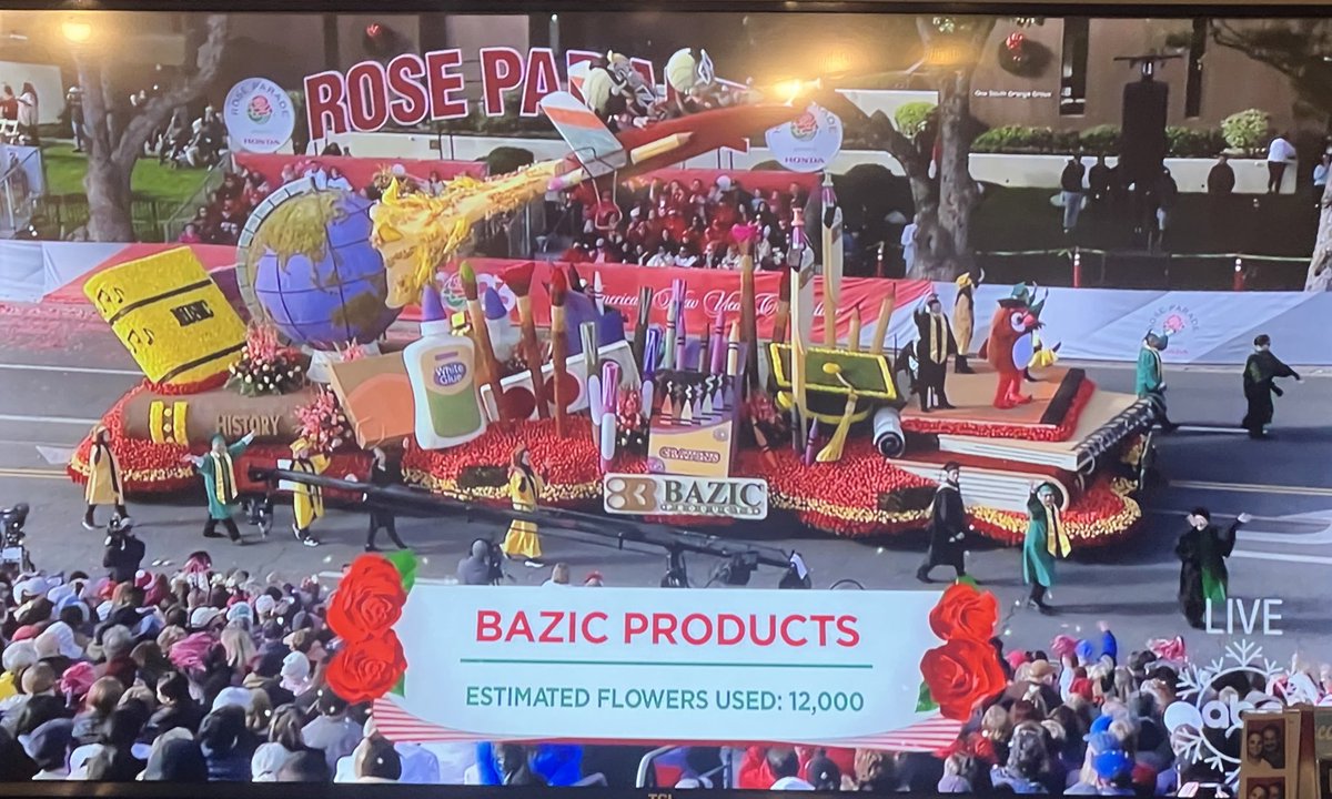 Rteest4u's tweet image. Being a SoCal native the Rose Parade is a tradition in my house. I loved seeing a float dedicated to “launching our future generation!” Covered in school supplies that helped launch kids on their educational adventures! #cobbartrocks #stemcobb @Acworth_ES @BazicProducts
