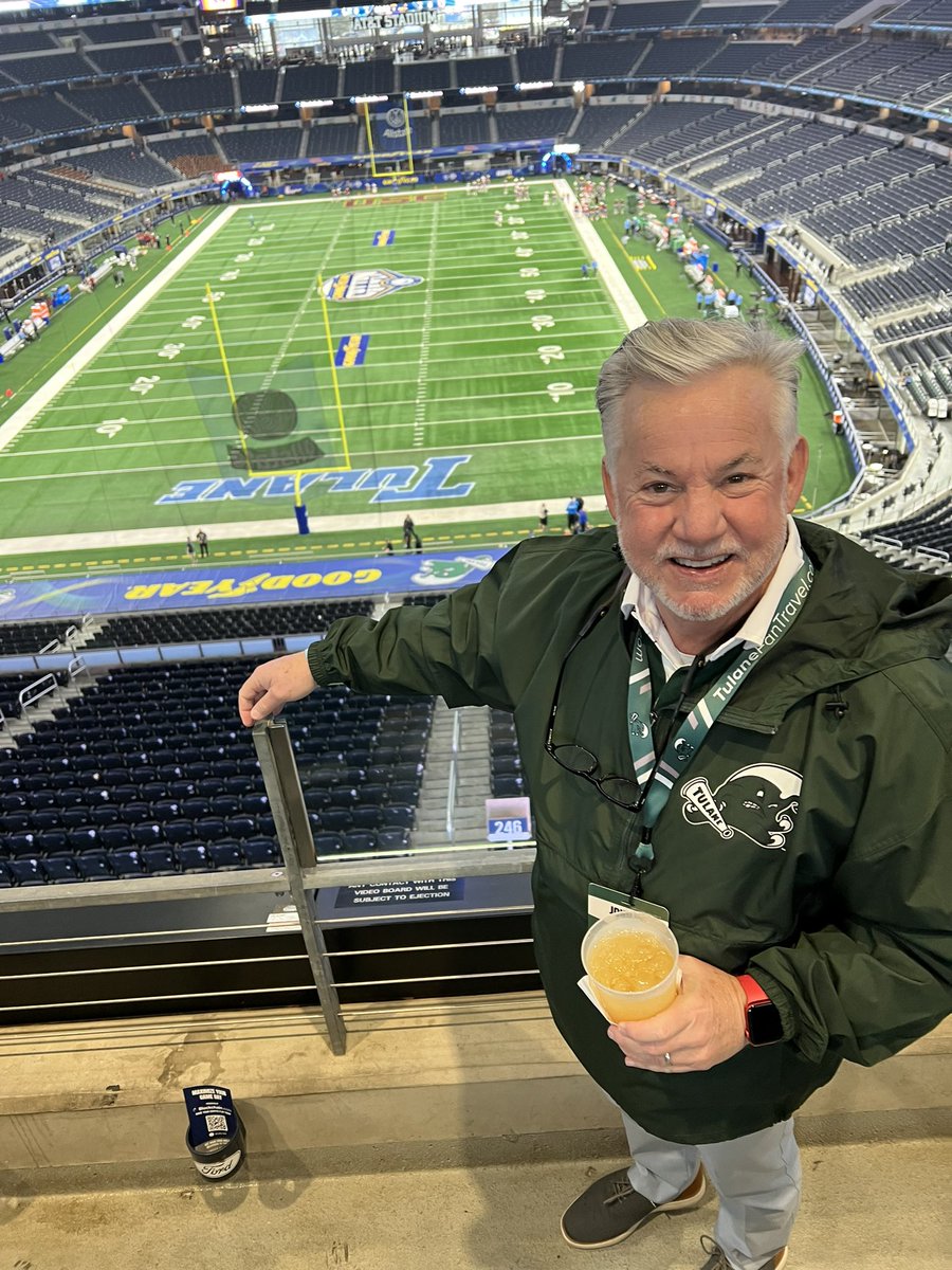 MelissaStoltz10's tweet photo. #LikeNoOther #GoodyearCottonBowl #BowlWave https://t.co/wqiZ0bkCWJ
