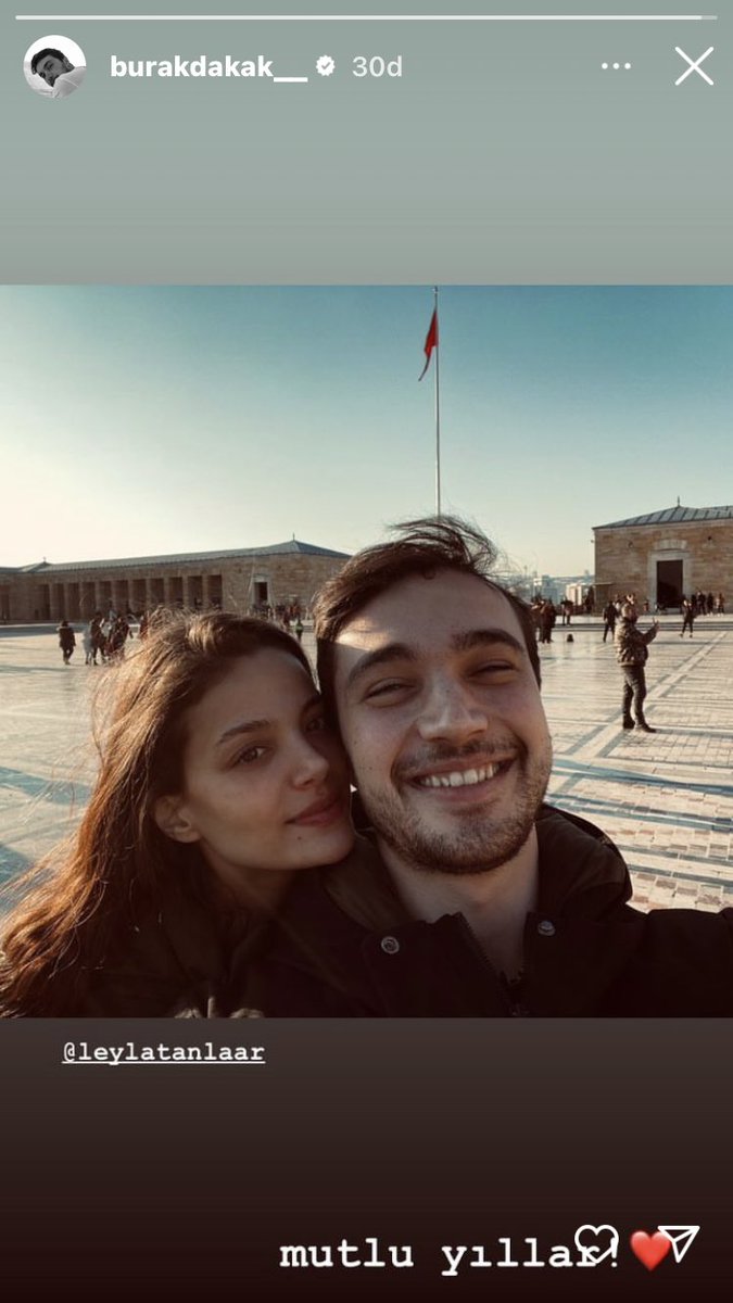 dizianaIiz's tweet photo. 📸 Yeni yılın ilk çifti, Leyla Tanlar ve Burak Dakak. https://t.co/n5j8PydlDK