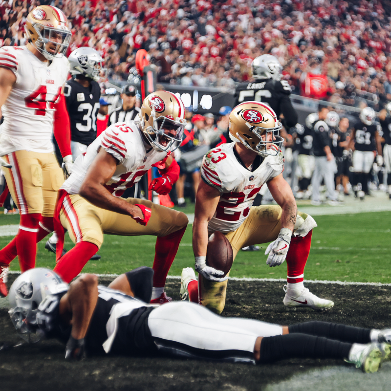 49ers's tweet photo. First time in Vegas, just put your money on red ♦️