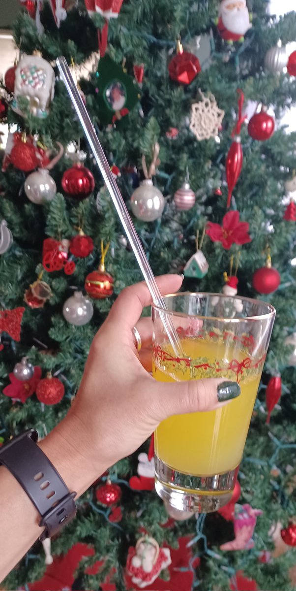Moxie25's tweet image. Just using my crystal stirrer for my #EmergenC 1000mg vitamin drink. #Goodmorning