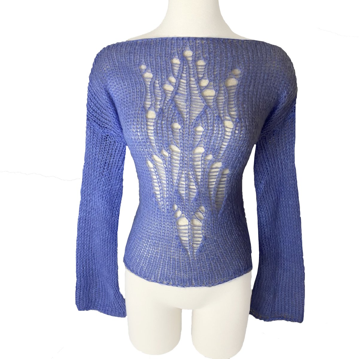 MelorosiaModa's tweet photo. The River Top is a one of kind top that has open stitches that create an intricate pattern to mimic the the lines in a River.
#yarn #knittingmachine #knitwear #knitting #mohair #blue #crochet #shopsmall #sustainable https://t.co/5aiGkVhE2m