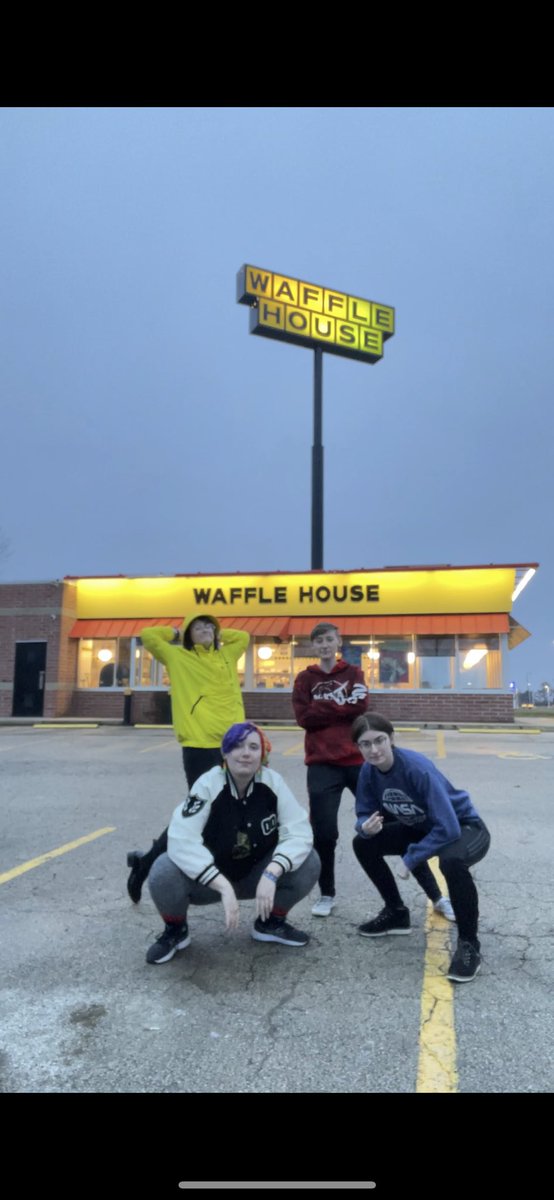 SorcererAvery's tweet photo. LIVINโ THAT SHITTY BOYZ LIFESTYLE AT WAFFLE HOUSE!!!! @TWRPband #ThanksMorgan #Pepsi #Ohio #LegalizeNecromancy #Angelof2023 #Debilof2023 #wheresrilakkuma #disneyparks #checkthethread #NewYearsResolution #gaypeople #macarena https://t.co/QcfNpoCk6I
