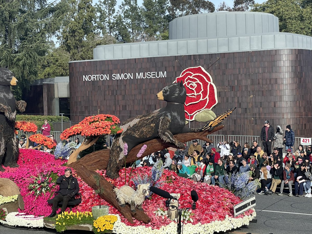 DeadlyDragoon's tweet photo. #RoseParade #RoseParade2023 https://t.co/WhOsGqyoSj