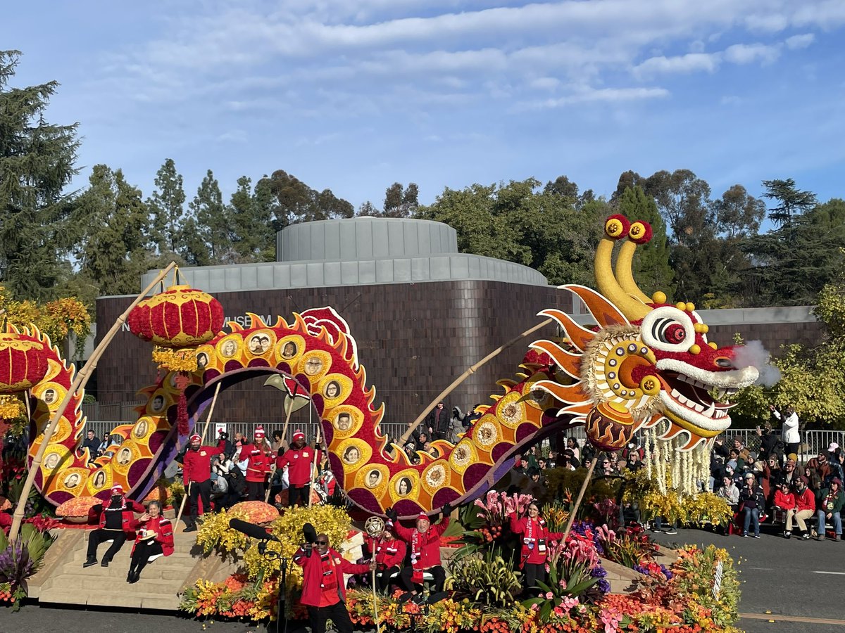 DeadlyDragoon's tweet photo. #RoseParade #RoseParade2023 https://t.co/WhOsGqyoSj