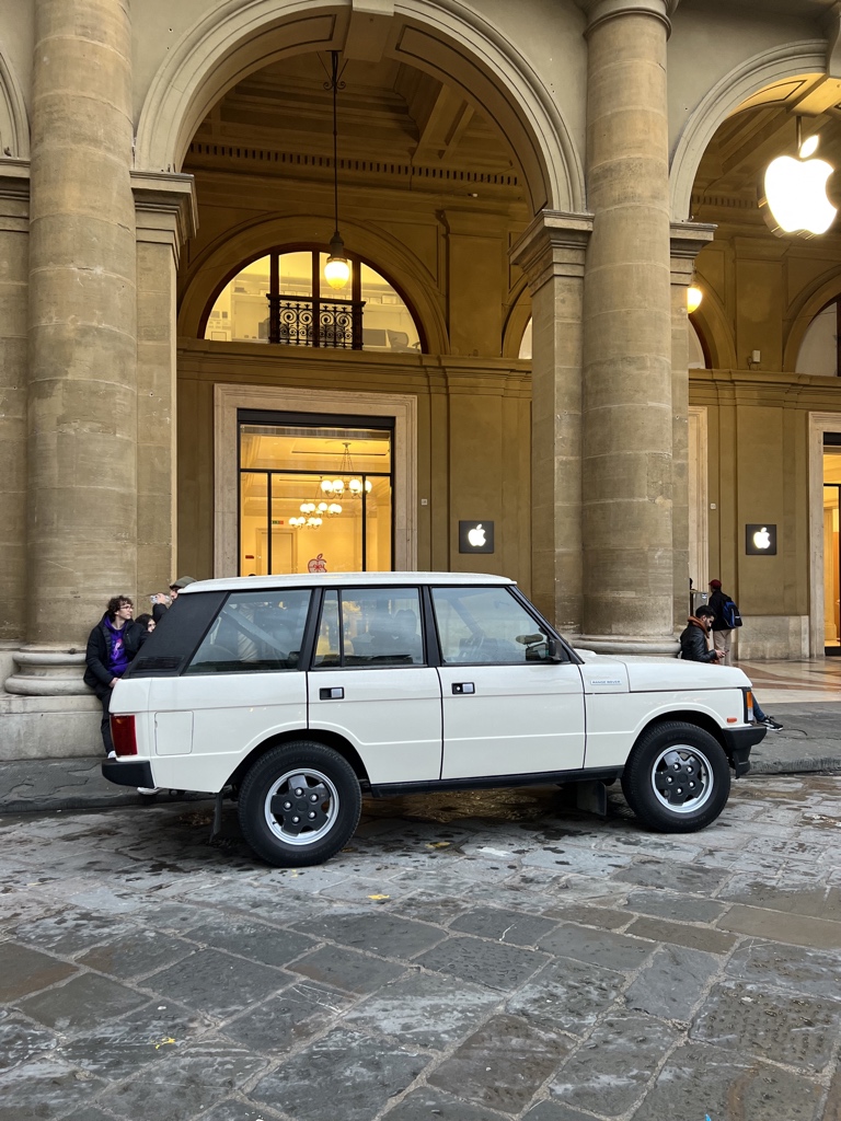 LUDENClassics's tweet photo. Some more photos of that Range Rover https://t.co/EZqs3l82Kq