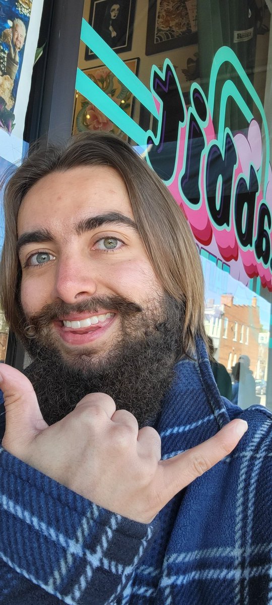 AltaredHuman's tweet image. A few of my favorite pics of myself. I figure if I'm gonna beg for work over the internet, letting y'all know I'm hot couldn't hurt my chances
#ftmtransgender #topsurgery
$AltaredHuman ⬅️ top surgery recovery fund