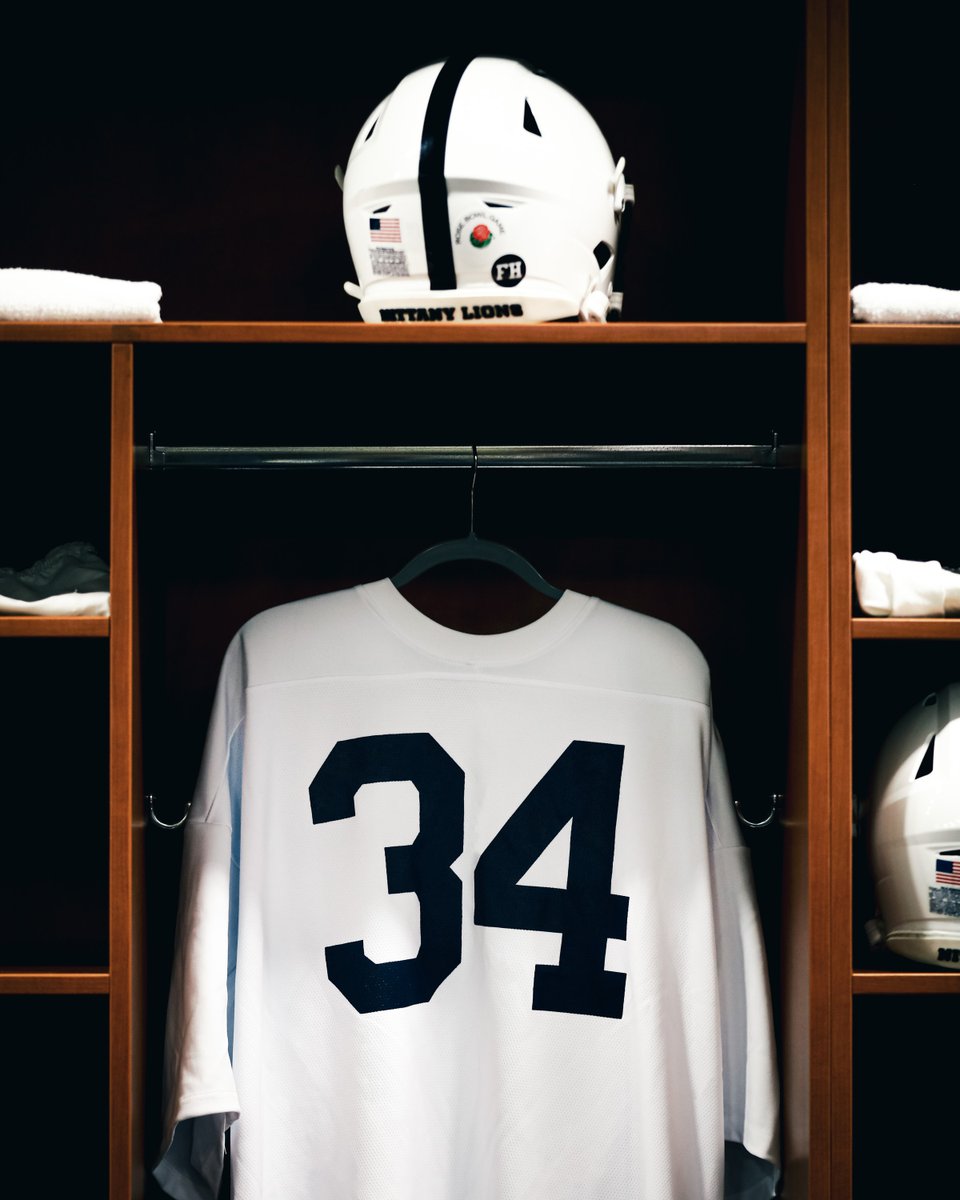 PennStateFball's tweet photo. #FrancoForever 🤍 https://t.co/rkP18uLSp6