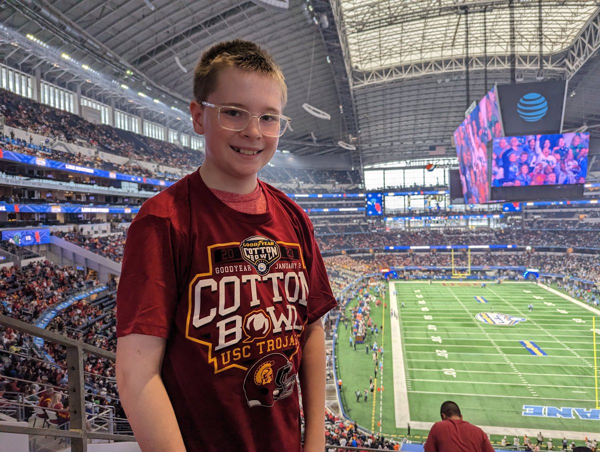 davidbell67's tweet photo. #likenoother
#CottonBowl https://t.co/skn7QFLCLB