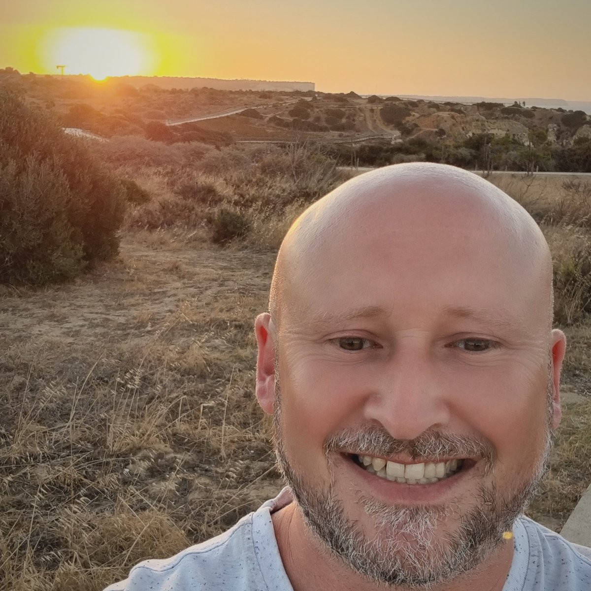 Show me that sunset... #secondhome #TakeMeBack #Algarve #praiadaluz #luz #beachoflight