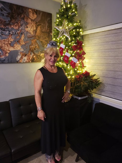 Happy Holidays,  A Happy New Year,welcome 2023 ! https://t.co/4aOZoCb8yn<a href="/tag/femdom"class="tags"><span>#femdom</span></a><a href="/tag/femalemuscle"class="tags"><span>#femalemuscle</span></a><a href="/tag/sessions"class="tags"><span>#sessions</span></a>