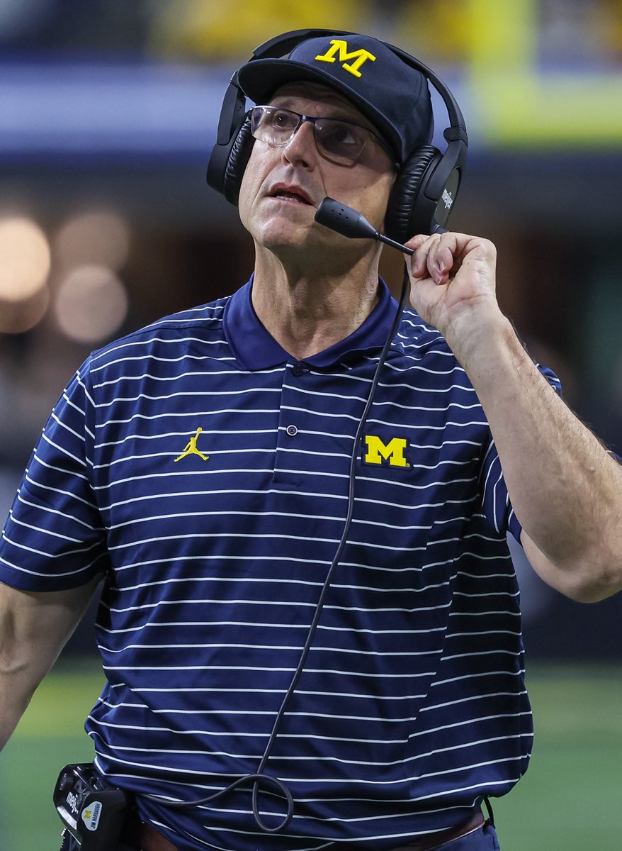 BleacherReport's tweet photo. Jim Harbaugh is expected to leave Michigan for the NFL if he is offered a job, per @BruceFeldmanCFB, @NicoleAuerbach and @byAustinMeek https://t.co/KLlD7HSFQC