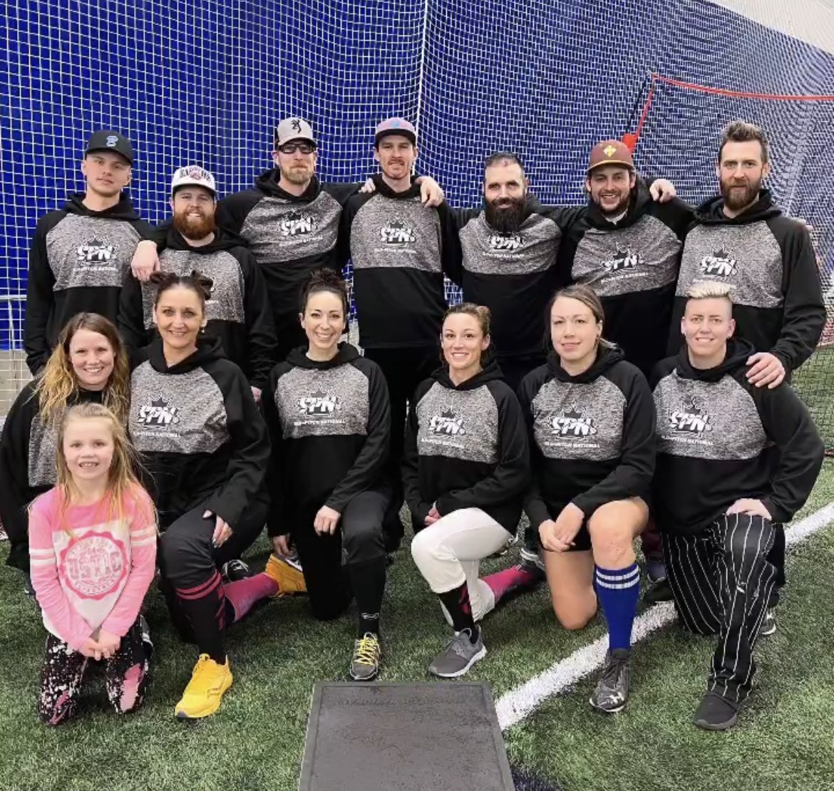SPNAlberta's tweet photo. Another great NYE @EDMscottish Slo-Pitch Tournament in the books 🍾🍺🤩 #NYE2023 
@EvolutionLeduc @YEGSoccerDome https://t.co/4CQTnaiND6
