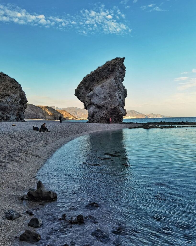 #atardecer en la #playadelosmuertos #cabodegata #almería #igersalmería #paraísonatural #playa #beach #discover_almeria #paradise #carboneras #discover_cabodegata #spain_all_pics #all_shots #spain_gallery #spain #españa #sunset #sunsetlovers #reflejos #picoftheday #bestofthed…