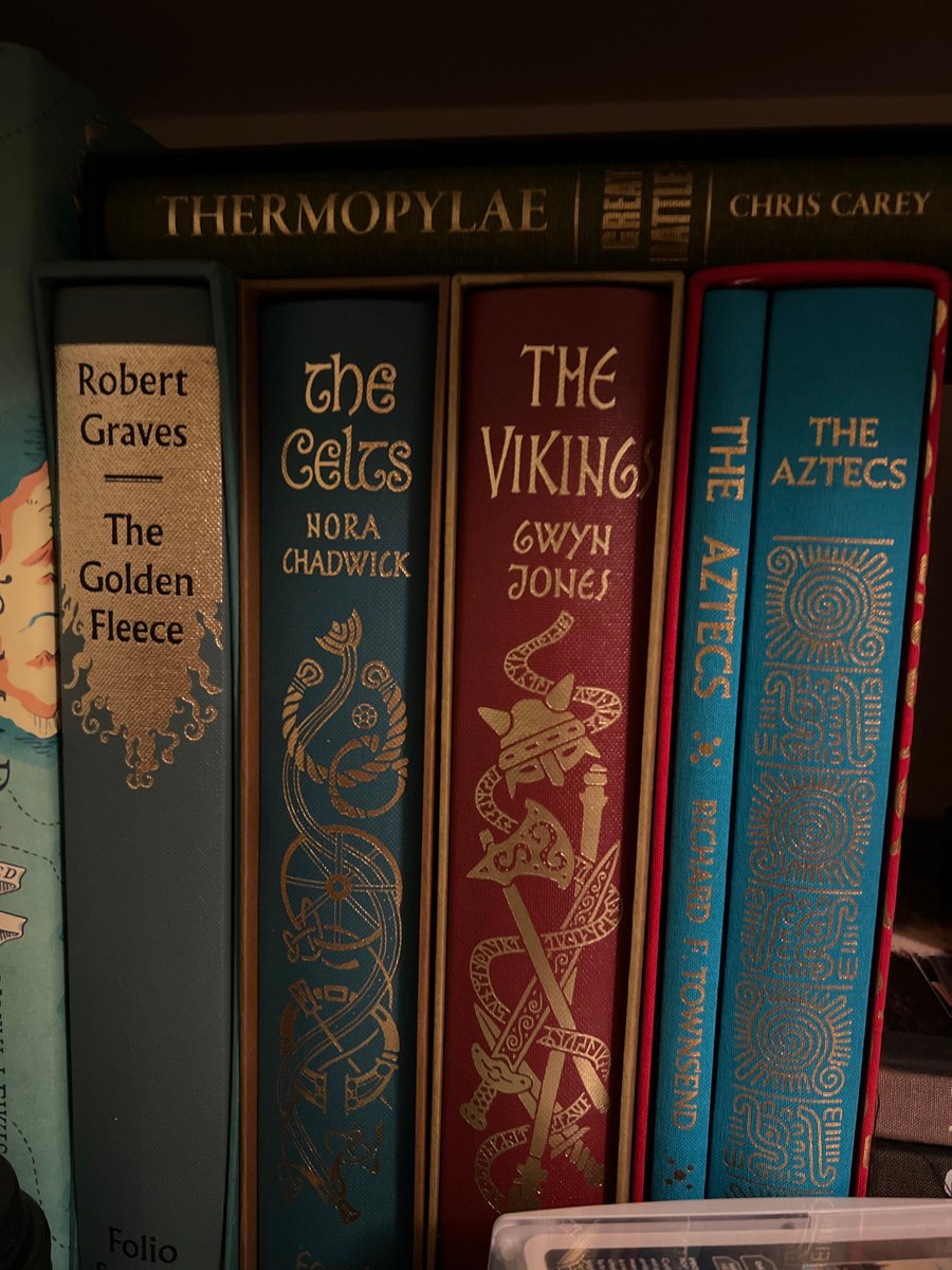 PeteKellyHT's tweet image. Hi everyone. Hope you all had a good Christmas and New Year! Every day this month I’ll posting about certain books I’ve particularly enjoyed reading. They might be fiction, history, sci-fi, classics &amp;amp; much more. So here goes…  #bookoftheday #bookreview