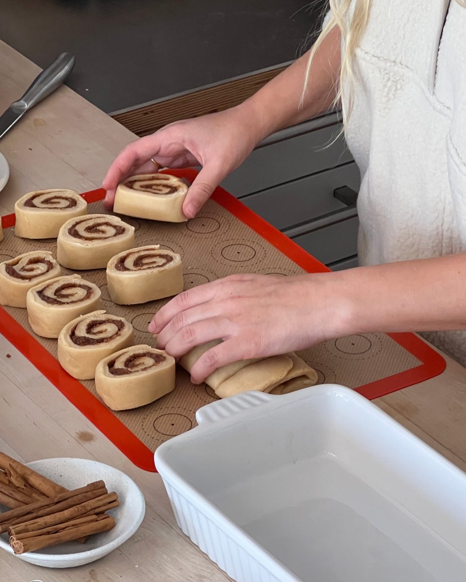 ARITZIA's tweet image. Our 2023 vision board — what's on yours?