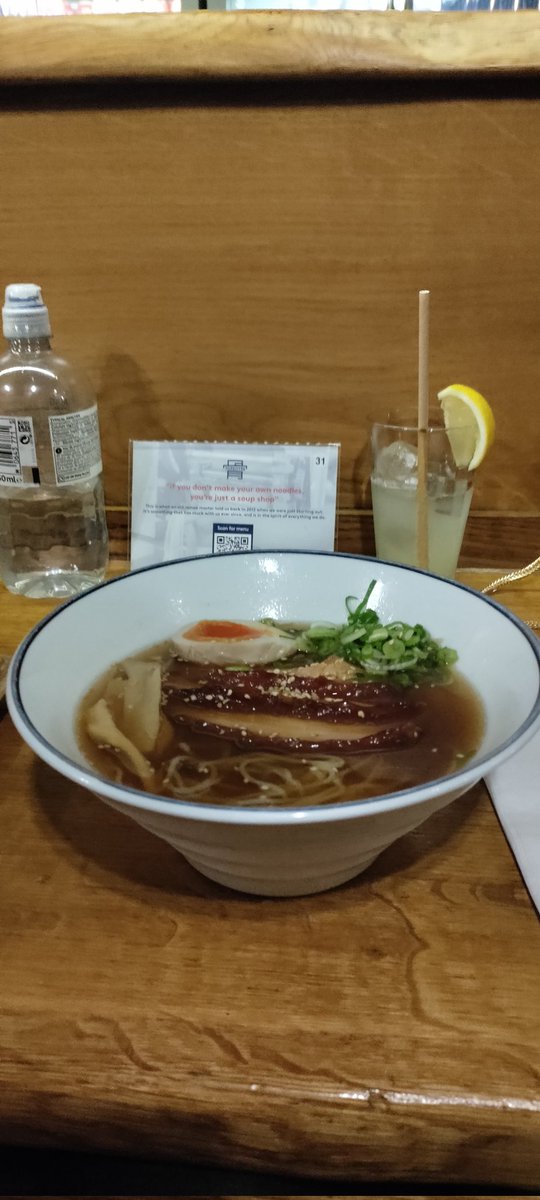 asalles9's tweet photo. Empezando bien el año. #ramen https://t.co/gsjiJecmaY