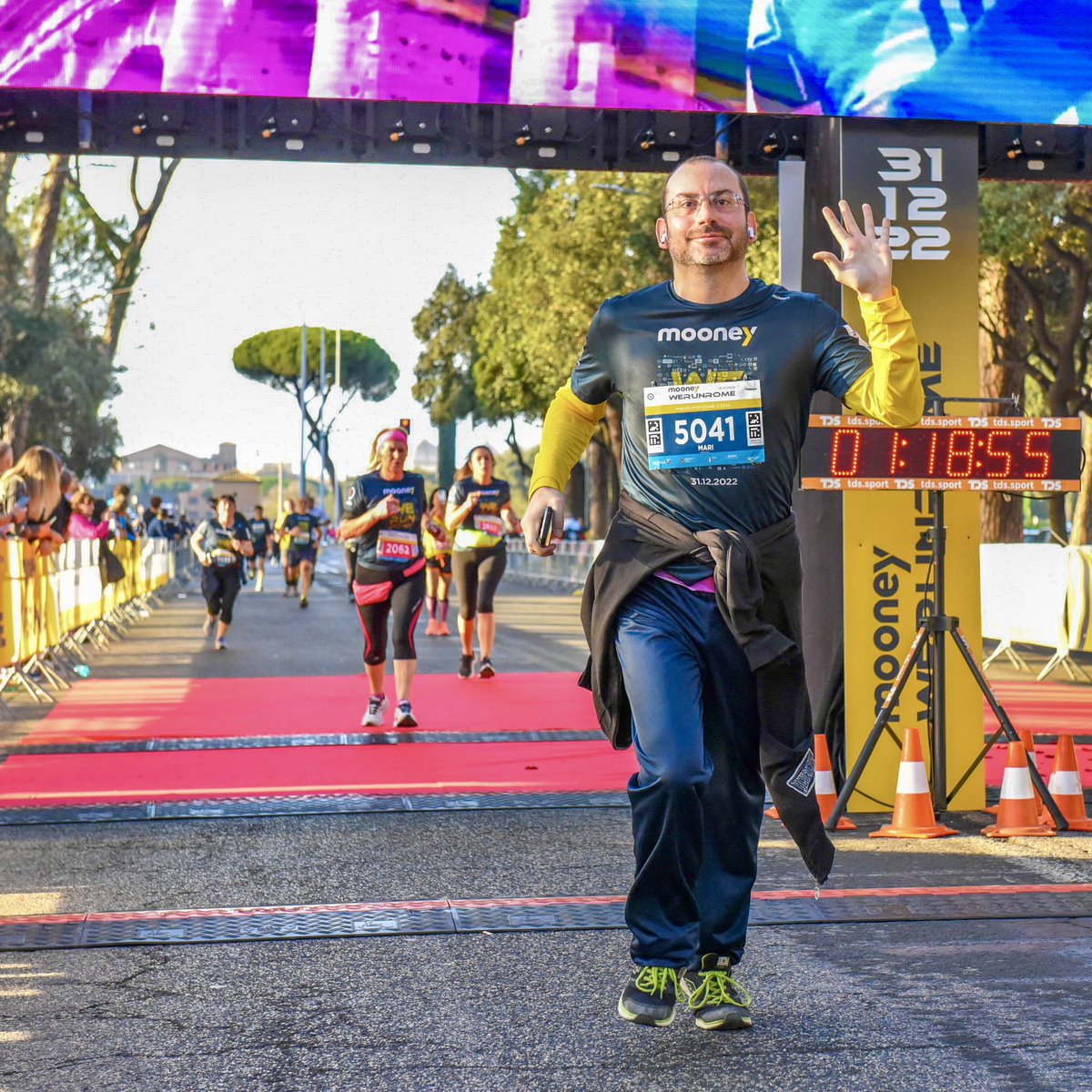 Alex__Mari's tweet photo. Corsa di capodanno a Roma #werunrome #capodanno #roma #corsa #running #maratona #upas https://t.co/BWb07XGSfe