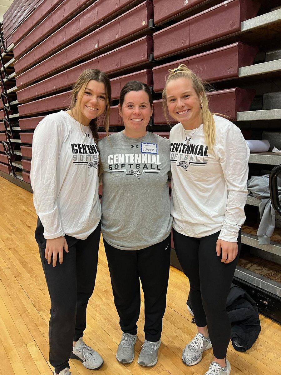 DMACCsoftball's tweet image. ‼Did you know?‼

Three former DMACC Softball players Abby Husak, Kenna Slight, and Sami Miller are all on the Ankeny Centennial softball Coaching Staff!

You can get there from DMACC! 

#GoBears🥎
@BobLigouri