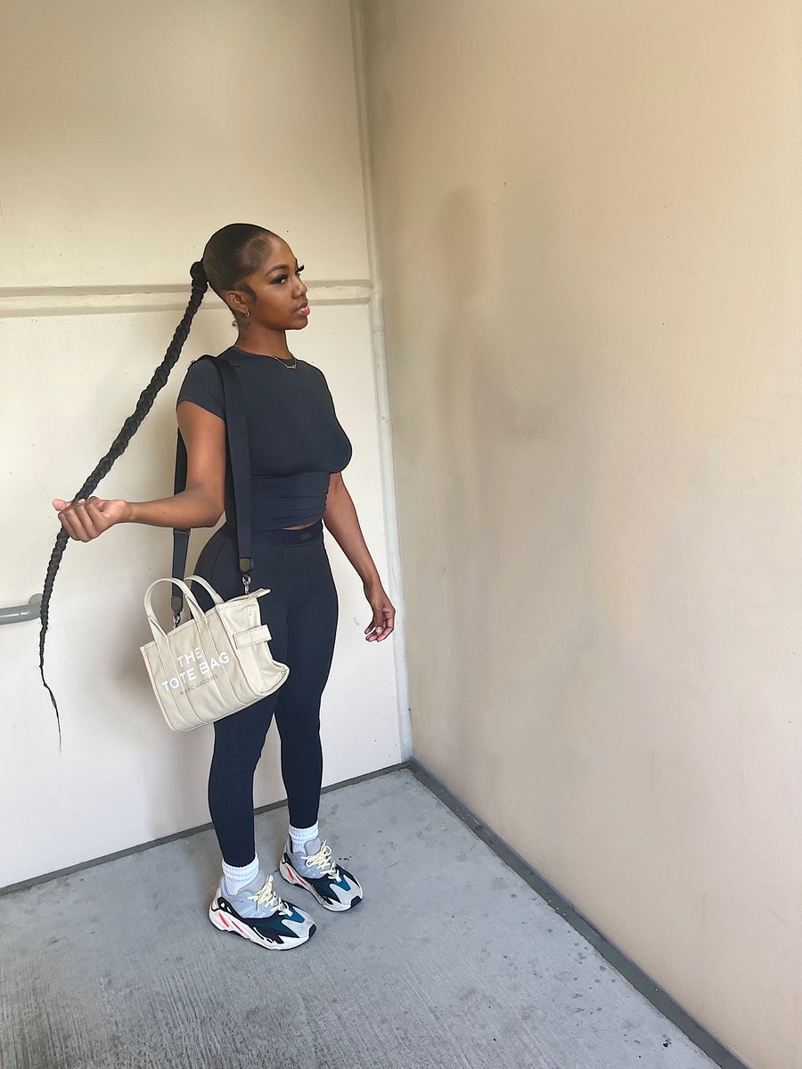 ny. (@thassnyahh) on Twitter photo 