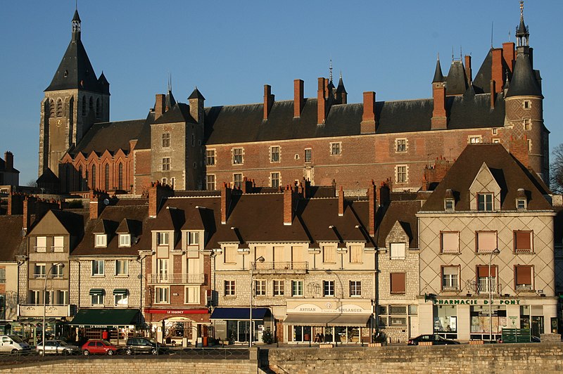MonumentumFr's tweet image. Ancien château, actuellement Musée international de la Chasse à #Gien (#Loiret) Construction XVe siècle. Château (ancien) (cad. CV 599) : classement par liste de 1840.
Suite 👉 monumentum.fr/ancien-chateau…
#Patrimoine #MonumentHistorique