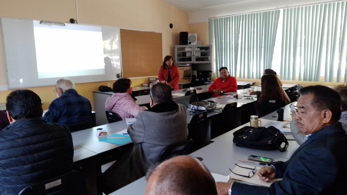 La Dirección General de Desarrollo Curricular a través de la Dirección de Programas Curriculares, comenzó el año 2023 con la 3ra. Sesión taller “Elementos Curriculares en Educación Básica,dirigido al equipo académico adscrito esta Dirección.
 <a href="/natycastrejonv/">Naty Castrejón</a>  
#PrimeroLaEducación