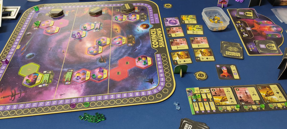 moonnoise's tweet photo. Hoy primera partida del año, siguiendo la tradición de empezar con el mejor @
#Agricola. A la tarde el primer estreno del año, con #CouncilOfShadows que tiene una mecánica de puntuación/carrera con consumo/generación de energía muy original, en primera partida me ha gustado mucho https://t.co/X7Zh5WO4rU
