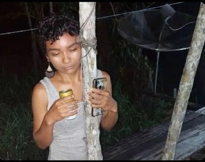 codipiordinaria's tweet photo. Fui passar o reveion na codipi e o menino que eu tava afim levou foi outra pro mato https://t.co/xSnMd8xRqn