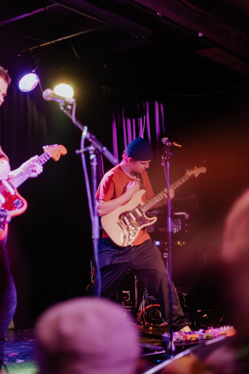 sad cops tweet media