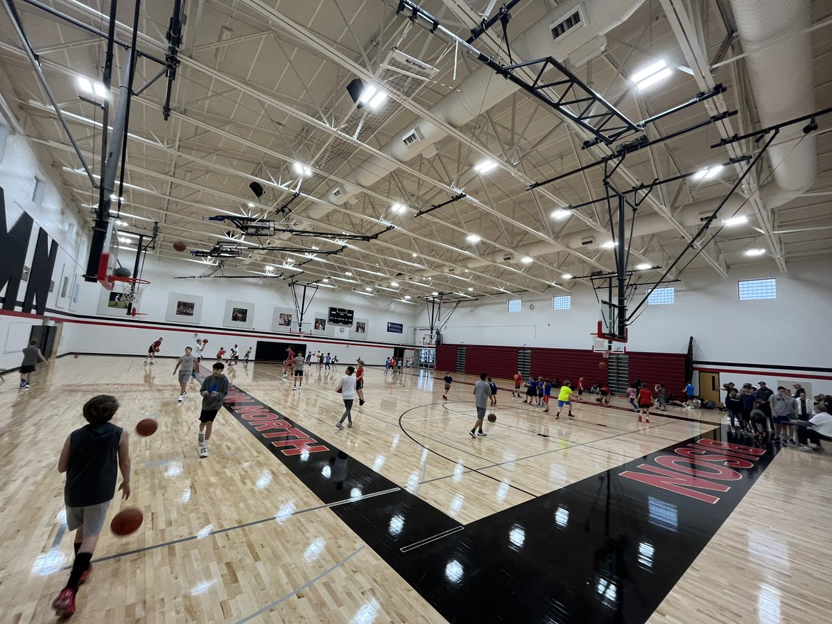 65 future Bison in the Brickhouse for our 1st Annual Holiday Clinic 🏀