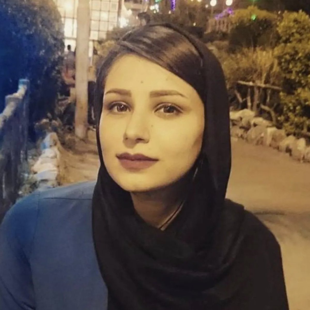 Lei è #VidaRabbani una giornalista iraniana condannata a 7 anni e 3 mesi di reclusione dal tribunale preliminare. Sono più di 60 i giornalisti in prigione e l'#Iran è ormai la grande prigione al mondo per i giornalisti!
#MahsaAmini #IranRevolution 

<a href="/RadioRadicale/">Radio Radicale</a>