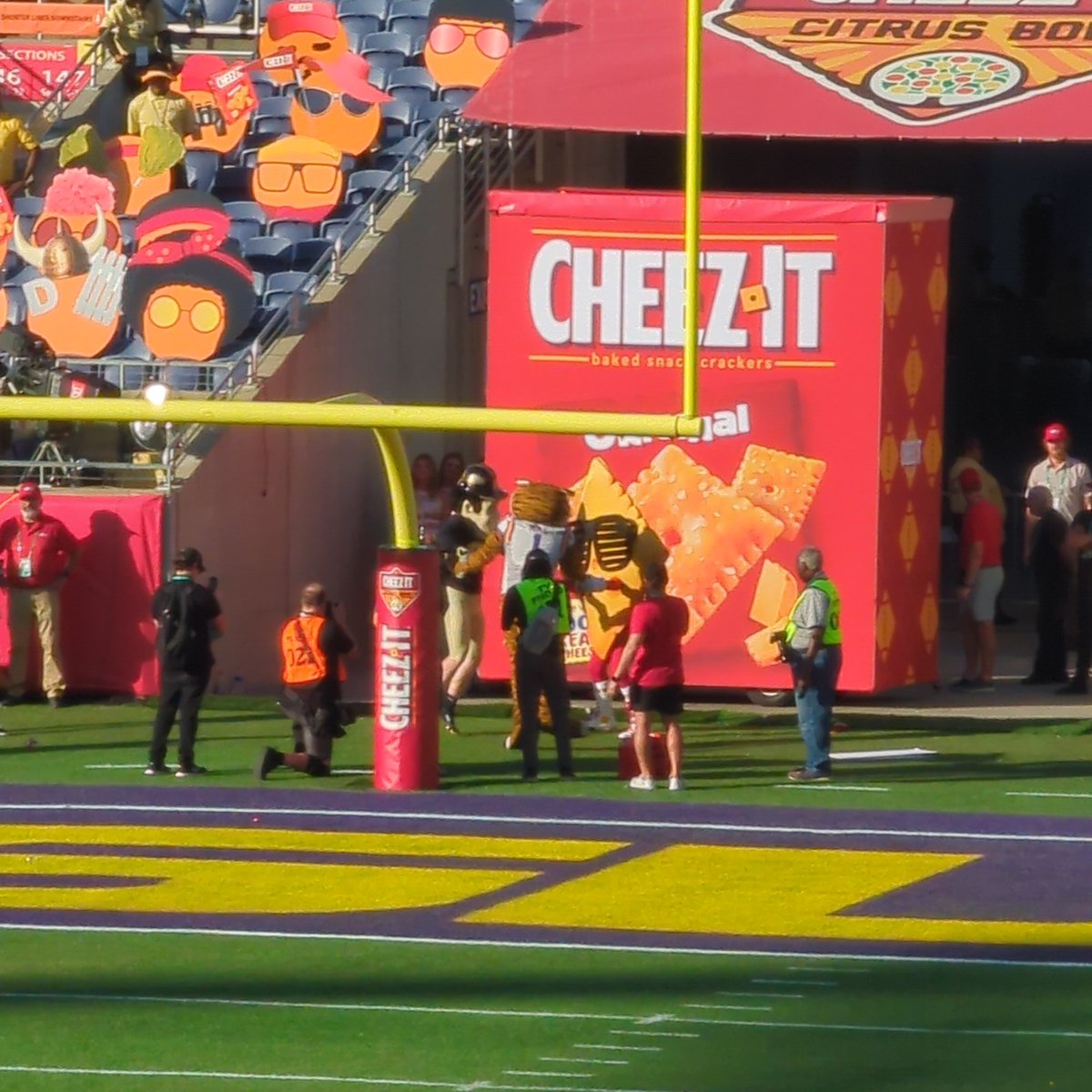 BamTheFirst's tweet photo. @CitrusBowl Cheez-it dancing their way into my heart with the gift of a foam finger cheese wheel https://t.co/KWIVTypZjb