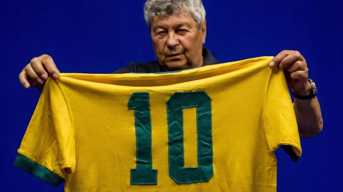 EdGrandeArea's tweet photo. “Ainda tenho a camisa do Pelé, trocamos no final do jogo. Eu não a lavei, guardei exatamente como ele me deu. Agora é como uma pintura pra mim! Ainda tem algum suor nela.”

— Depoimento do romeno Mircea Lucescu, que enfrentou o Brasil na Copa de 1970, no livro “México 70”. https://t.co/4jyqc5jJoU