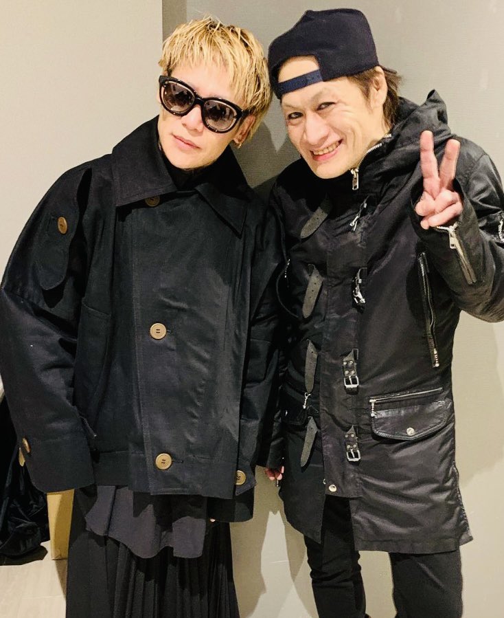 DIR EN GREYの楽屋にて、 京との一枚！✨🎶✨ ステージに立った彼独自