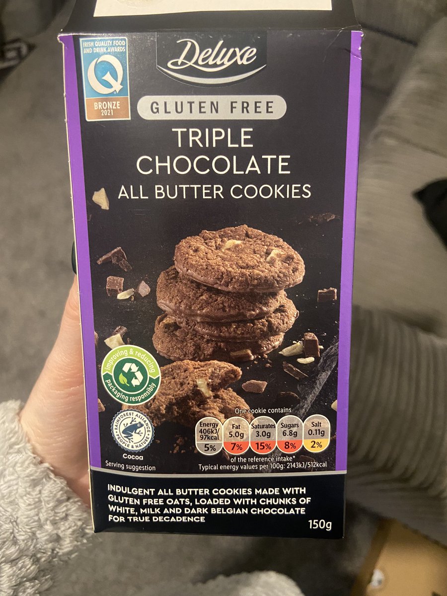 meganfenables's tweet photo. @LidlGB went to tuck into my biscuits this evening to find that I had some missing 🥺. Isn’t the pack supposed to be full?🫤 https://t.co/djanEtYle5